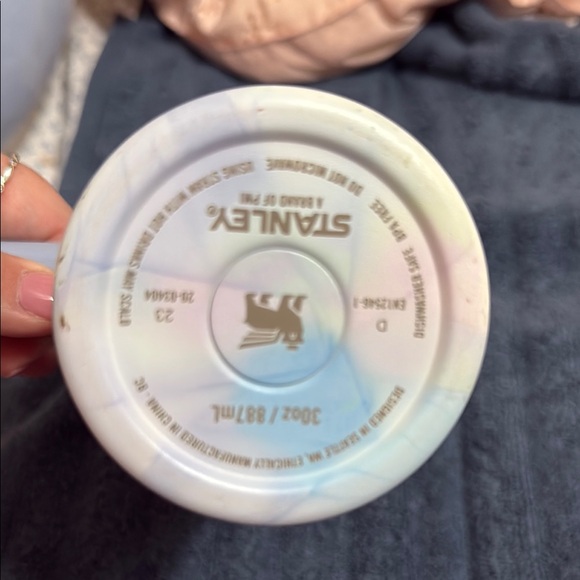 Stanley Pastel Tumbler with Handle - Picture 4 of 4